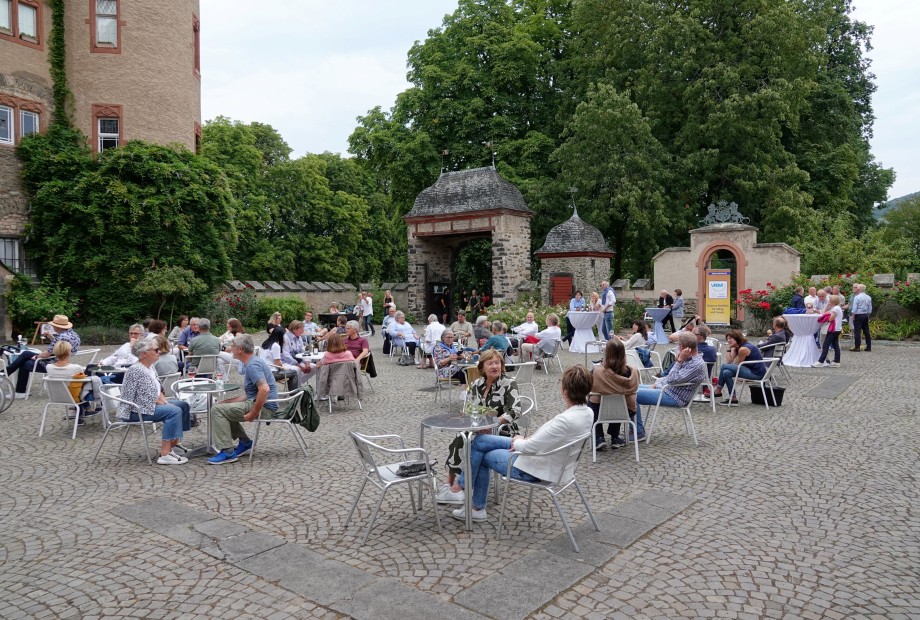Burg Namedy Bild #2